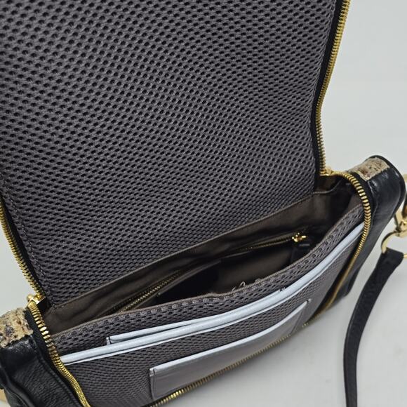 G.I.L.I. Halo  Snakeskin  Black Women's Crossbody Bag - Picture 5 of 7